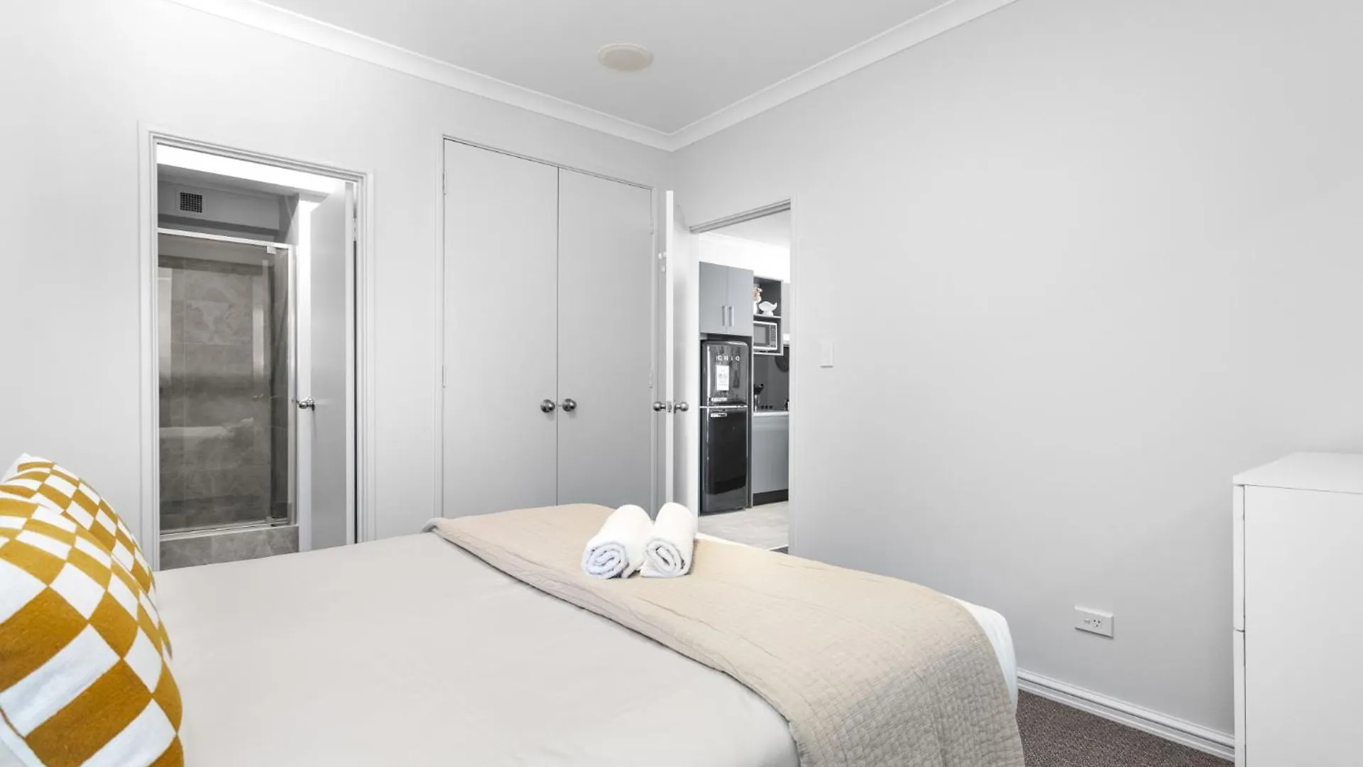 City Living Retreat - 2Br Apartment In East Perth 0*,  Αυστραλία