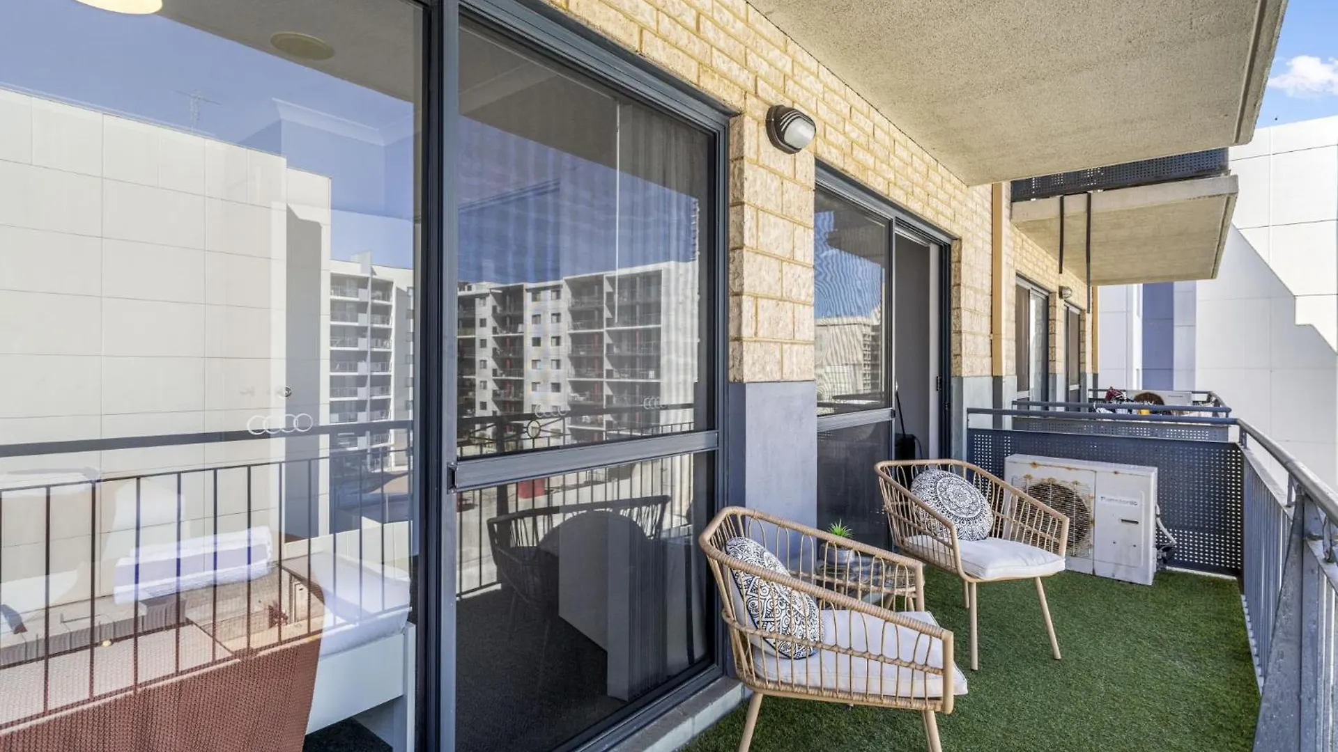 City Living Retreat - 2Br Apartment In East Perth
