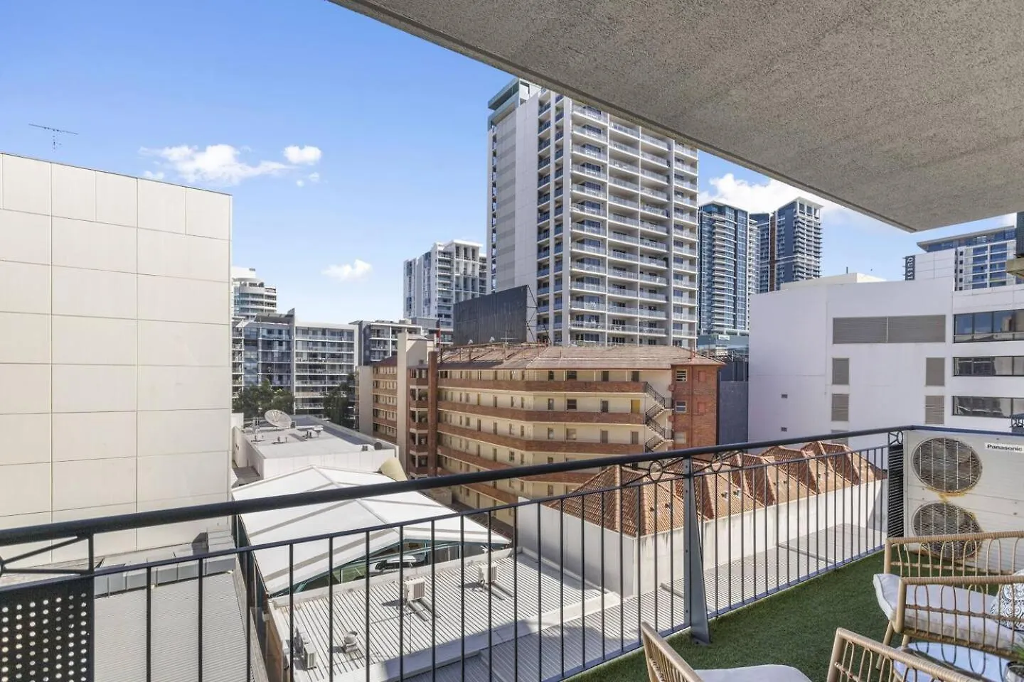 City Living Retreat - 2Br Apartment In East Perth 0*,  Αυστραλία