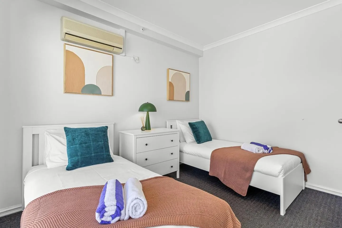 City Living Retreat - 2Br Apartment In East Perth 0*,